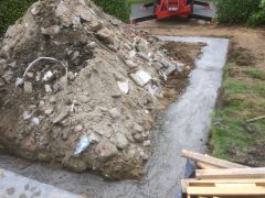 Uitgraven en gieten funderingen in Westouter (Heuvelland)
